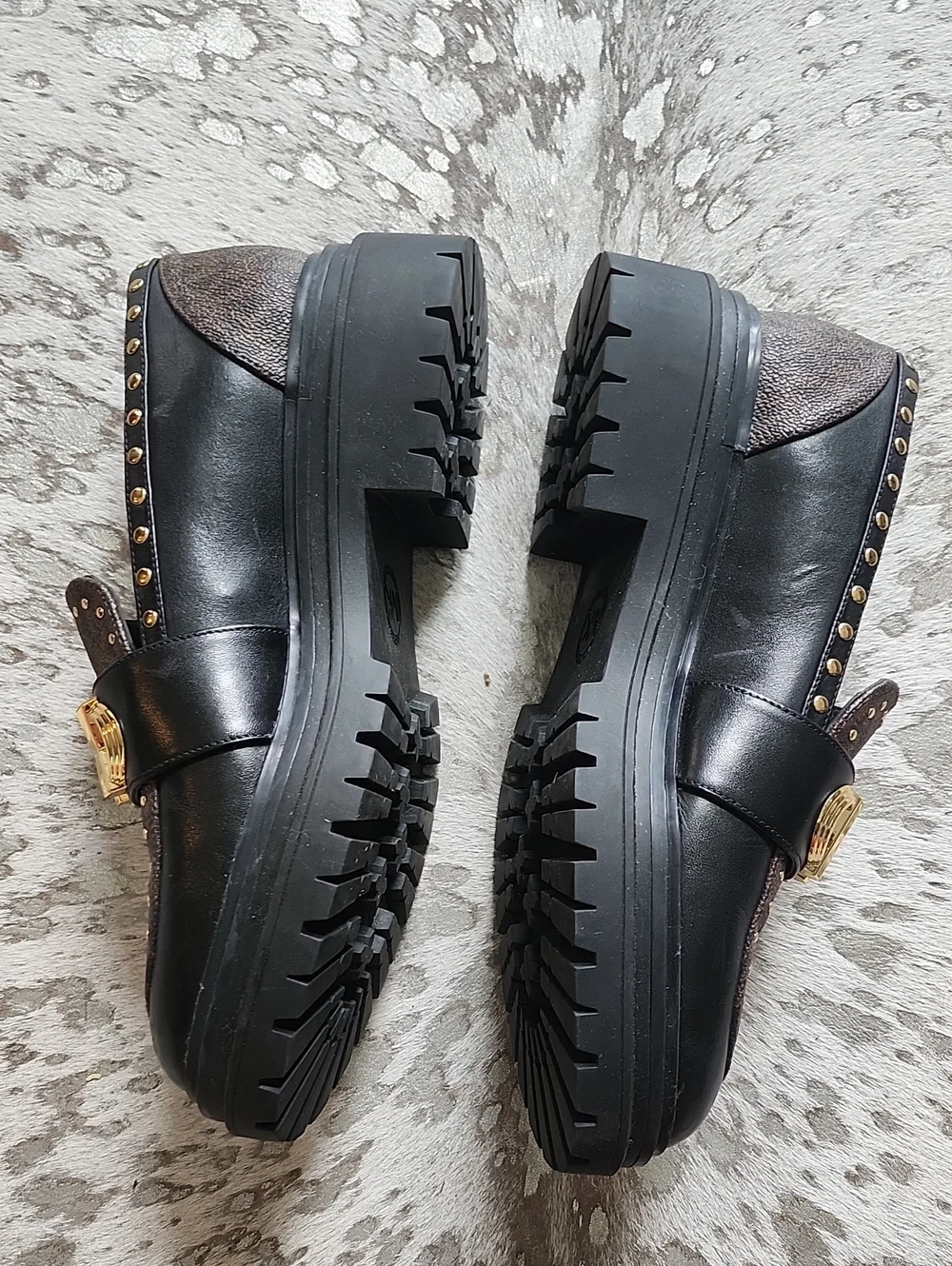 Michael Kors Parker Studded Leather Logo Loafer Sz7